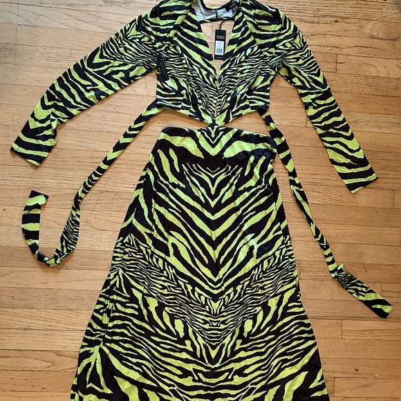 Afrm Assi Cutout Dress - Neon Zebra size M - Picture 3 of 5